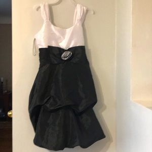 Girls black & white velvet butterfly dress size 12